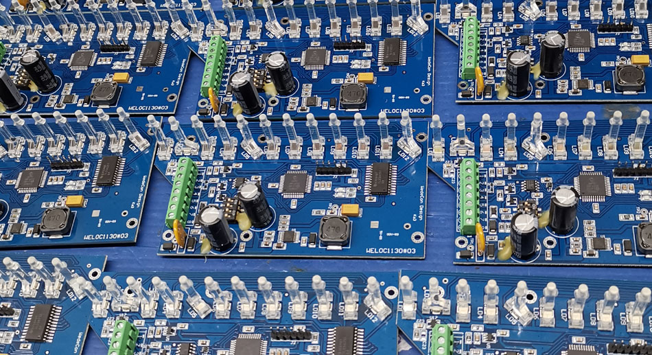 Miten PCBA-tehtaiden komponenttien hankinnan hallinta vaikuttaa toimitusaikaan?