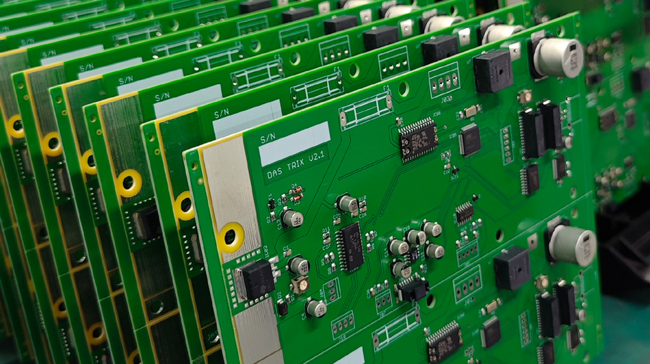 Globaalien PCBA-tehtaan yhteistyömallien analyysi: haasteet ja mahdollisuudet