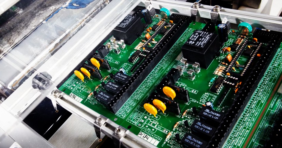 Maailmanlaajuisten PCBA-tehtaiden yhteistyömallien ja -trendien tutkiminen.